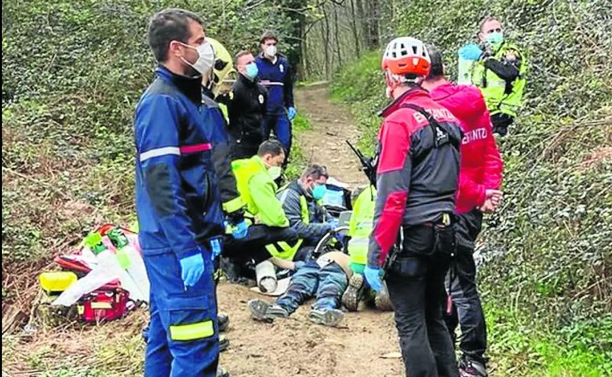 Fallece Un Senderista Por Un Fallo Card Aco Durante Una Ruta Por El